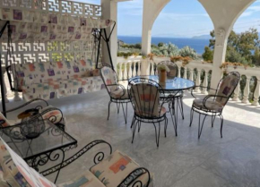 Country house by the Sea 200m & Sea View with garden